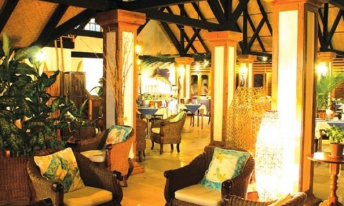 Indian Ocean Lodge - Hotel Lounge ei1856.jpg